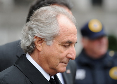 米ウォール街史上最悪のねずみ講事件、約10年へて救済基金から初の支払い