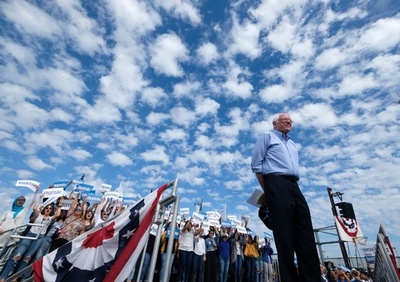 サンダース氏、必要なら軍事力行使いとわず 台湾防衛にも言及