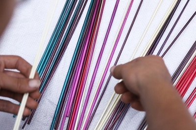 麦の茎のストロー、月100万本販売 農村の若者が考案