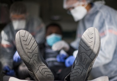 新型ウイルス、重症患者に男性と過体重の人が多いのはなぜ？