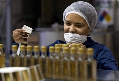 テキーラから人工ダイヤ、メキシコ研究チームが実験成功