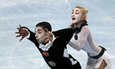 サフチェンコ／ショルコウィー組がペアSP首位、フィギュアGP第1戦