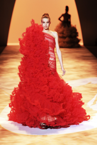 ＜11年春夏NYコレクション＞クリスチャン・シリアノ、新作を発表