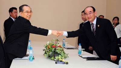 南北赤十字会談、離散家族再会へ協議開始