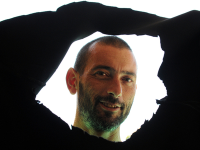 リアル「ジョーズ」体験から生還したサーファー、豪州