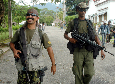 多国籍治安部隊、反政府組織指導者の潜伏場所を包囲 - 東ティモール