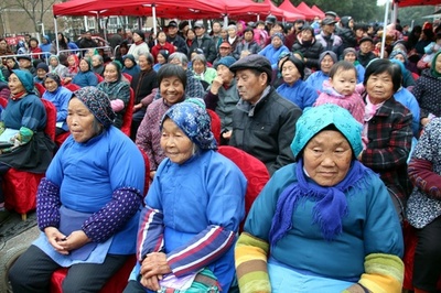 中国、60歳以上人口が16歳未満を初めて超過 2018年末時点