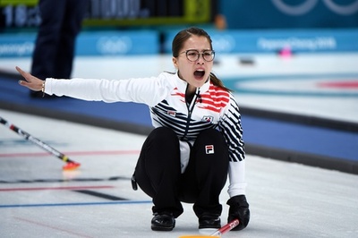 愛称は「ニンニク少女」、注目集めるカーリング女子韓国チーム