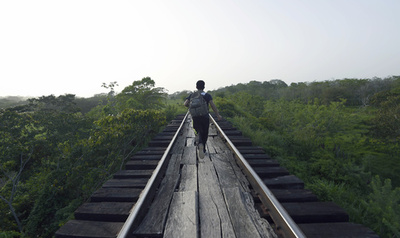  【AFP記者コラム】「怪物列車」に打ち砕かれる中米移民の若者の夢