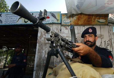 パキスタン北西部での自爆テロ、週末に発生したテロ3件の犠牲者は70人に