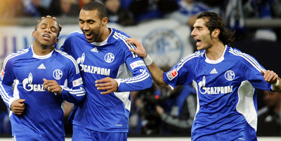 シャルケ メンヘングラッドバッハに勝利