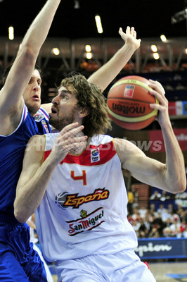 スペインが初優勝 パウ・ガソルがMVPに、欧州選手権 写真20枚 ファッション ニュースならMODE PRESS powered by