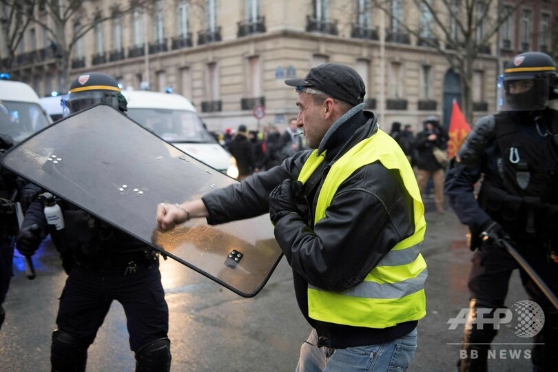 仏で10週目の 黄色いベスト運動 参加者数は前週とほぼ変わらず 写真10枚 国際ニュース Afpbb News