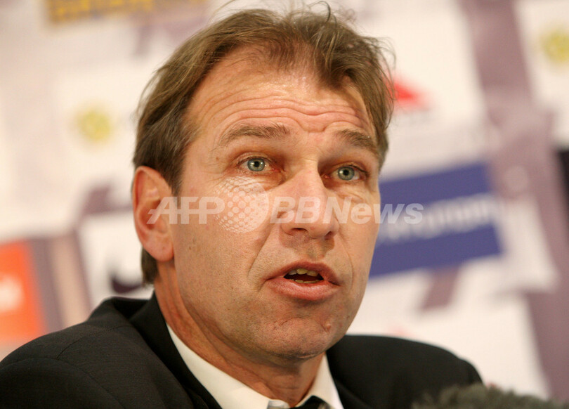 ファーベーク新監督 就任会見