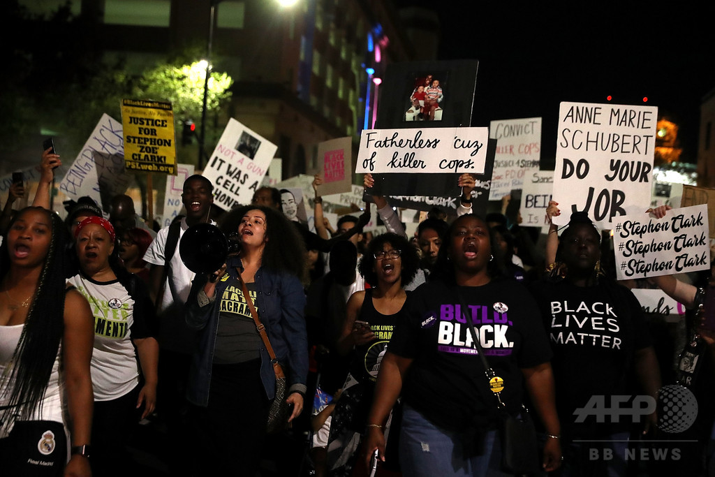 警官による黒人殺害で米黒人社会のメンタルヘルス悪化、医学研究 警官による黒人殺害で米黒人社会のメンタルヘルス悪化、医学研究