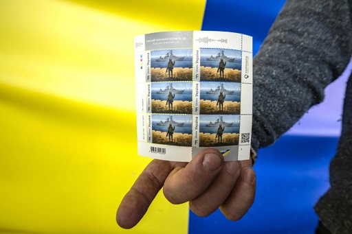 ロシア軍艦に「中指」切手が人気 ウクライナ 写真2枚 国際ニュース 