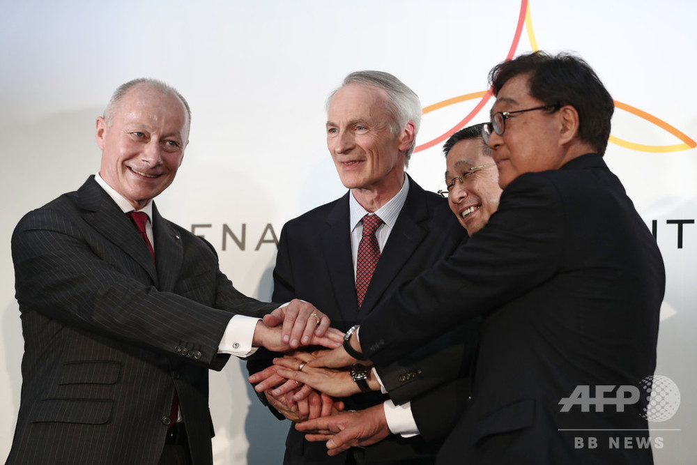ルノー 日産連合は 生きている スナール会長が関係解消報道否定 写真1枚 国際ニュース Afpbb News