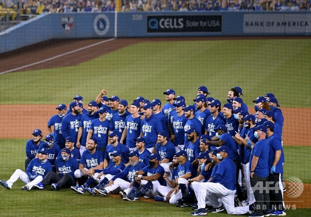 ドジャースが8季連続の地区優勝、第1シードも確定 写真1枚 国際ニュース:AFPBB News