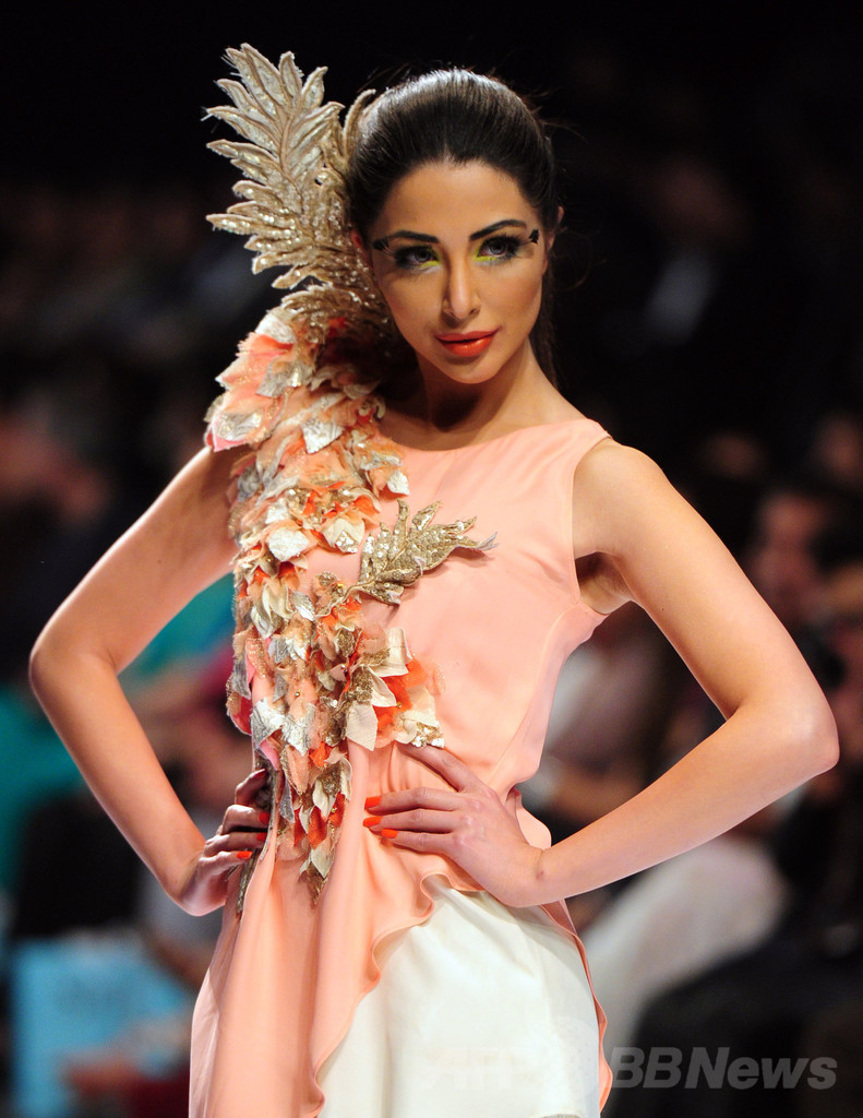 2014年春夏ファッション・パキスタン・ウィーク開催、地元デザイナーらが新作発表