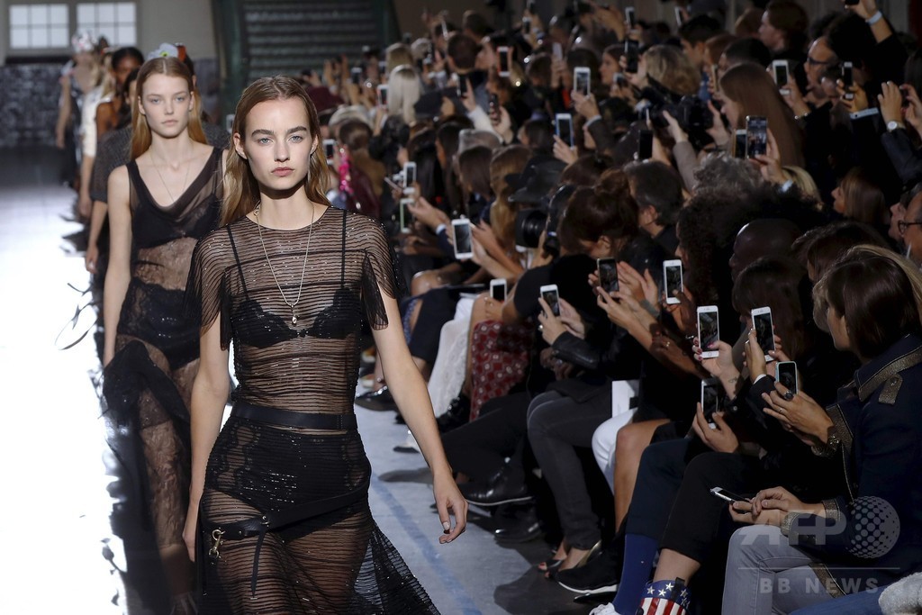 「ジョン・ガリアーノ」17年春夏