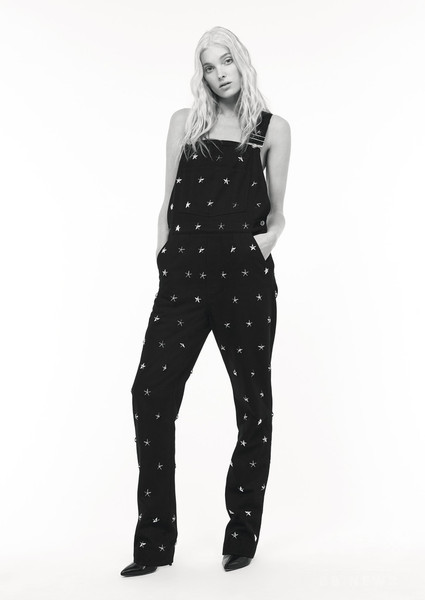 「ジバンシィ」17年フォールコレクション