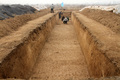 西咸新区秦漢新城の道路遺構の考古学発掘現場（2016年12月14日撮影）。(c)Xinhua News