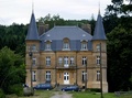 フランス北部にある、ミシェル・フルニレ受刑者がかつて所有していたソトゥー城（2004年6月30日撮影、資料写真）。(c)FRANCOIS LO PRESTI / AFP