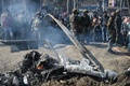 インド北部ジャム・カシミール州バッジャンに墜落したインド空軍機の残骸（2019年2月27日撮影）。(c)Tauseef MUSTAFA / AFP