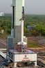 インド南東部スリハリコタの宇宙センターで、打ち上げ前の再使用型宇宙往還機「RLV-TD」（2016年5月23日撮影）。(c)AFP/ISRO