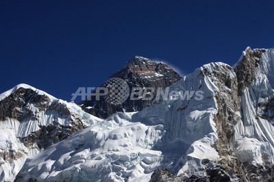 エベレスト登頂の3人 下山中に死亡 写真1枚 国際ニュース Afpbb News