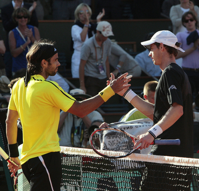 フェルナンド・ゴンザレス マレーを破り初の4強、全仏オープン