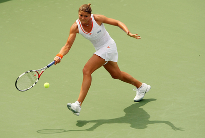 サフィナ ストレートで勝利し3回戦へ