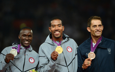 テイラーが男子三段跳びで金メダルを獲得