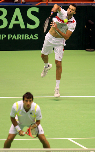 カルロビッチ サーブの世界最速を樹立