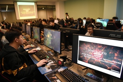 卒業に必須！ eスポーツ専攻の大学で実技授業 中国・長春