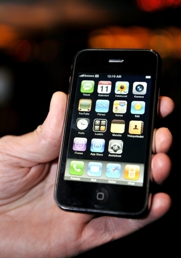 米アップル「iPhone 3G」、3日で100万台売り上げ