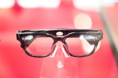 中国のAIメガネ出荷本数が増加 サプライチェーン各社が技術革新を推進