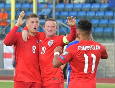 イングランドが欧州選手権本大会一番乗り、ルーニーが最多得点記録に並ぶ