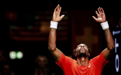 モンフィスがABNアムロ優勝、ワウリンカとの友人対決制す