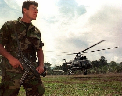 左翼ゲリラが軍部隊を待ち伏せ攻撃、13人死亡 ペルー