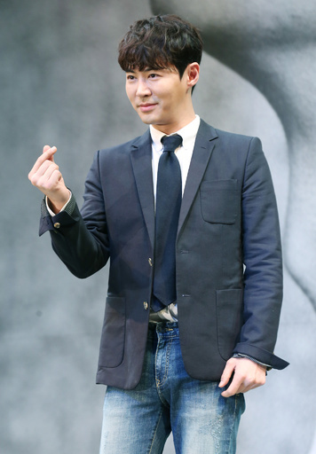 チョンジン、ソロアルバムの発売記念イベント開催 ソウル