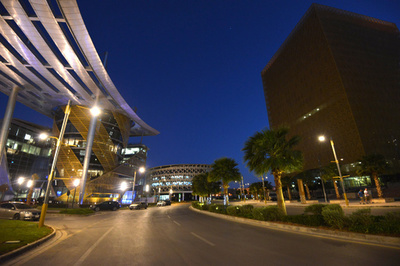 サウジ、首都と2聖地を封鎖 新型ウイルスの死者2人に