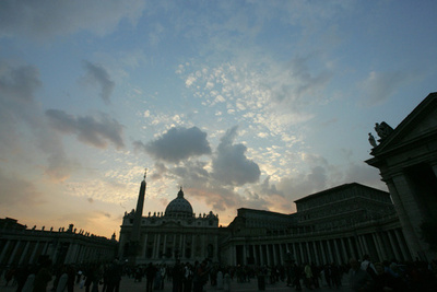 「バチカン車両」からコカインと大麻、運転していたのは…