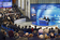プーチン首相、テレビで国民と対話 メドベージェフ大統領はブログで
