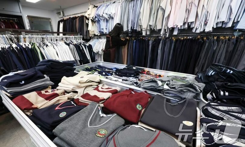 ソウル市松坡区の「分かち合い制服店」(c)news1