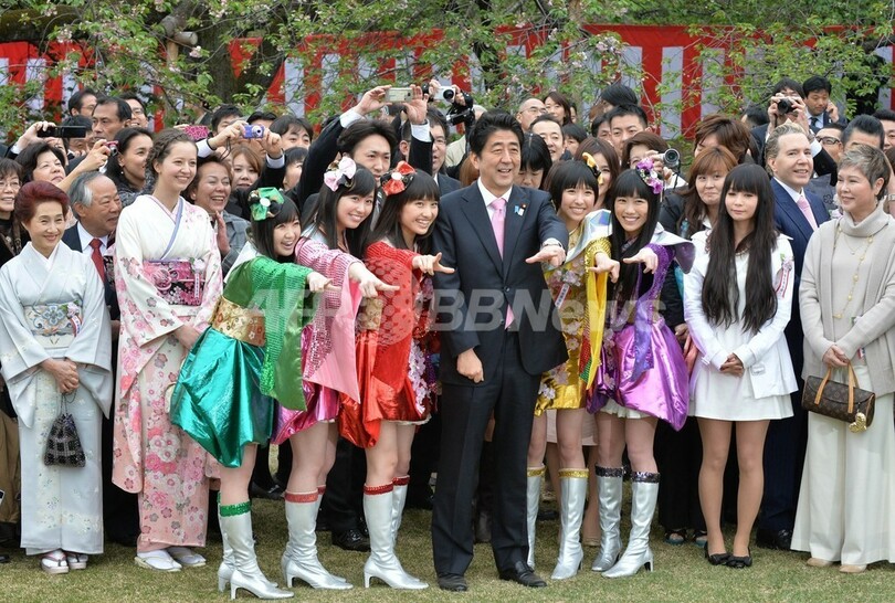 都内で安倍首相主催の「桜を見る会」