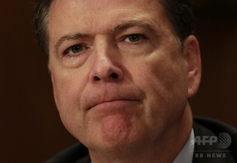 FBI長官の「選挙介入」に批判の声 クリントン氏メール捜査公表で FBI長官の「選挙介入」に批判の声 クリントン氏メール捜査公表で