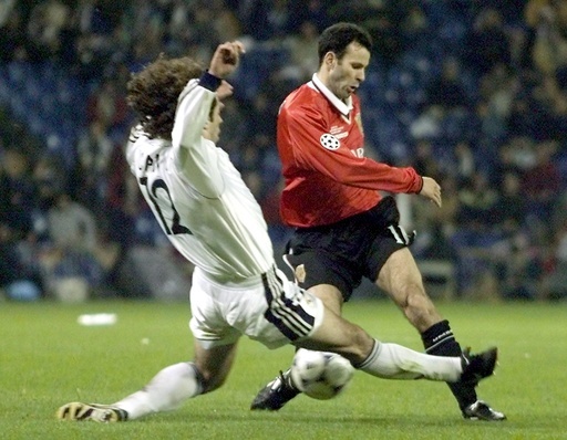 マンチェスター・ユナイテッドのギグスが通算1000試合出場達成 写真35