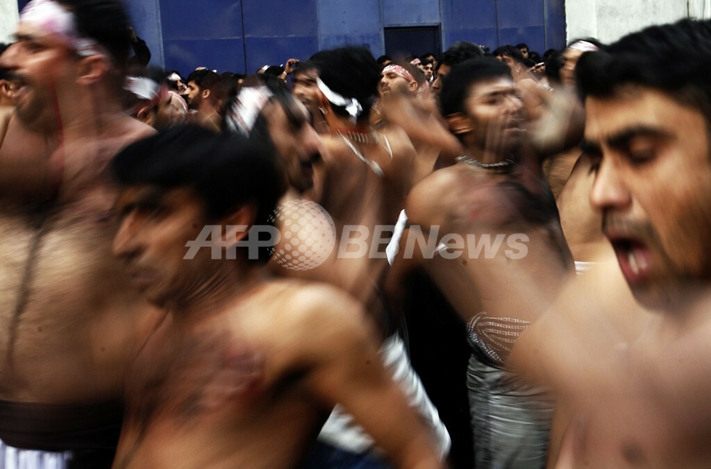シーア派最大の宗教行事「アシュラ」、イスラム諸国各地で最高潮に