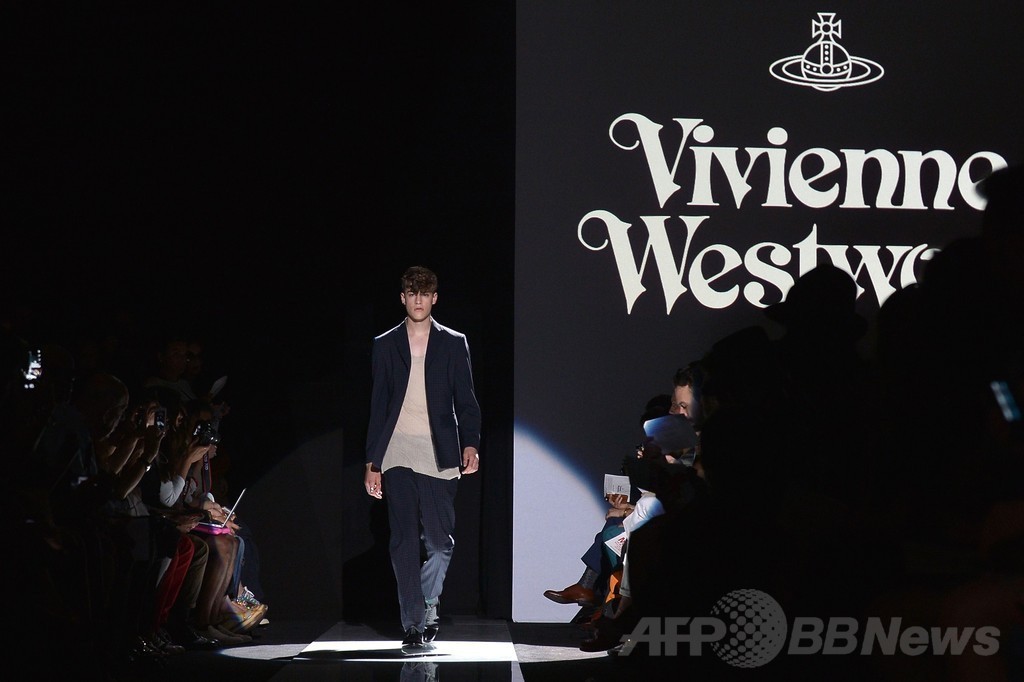 ユニークなテキスタイルで彩る、「ヴィヴィアン・ウエストウッド」15年春夏メンズ